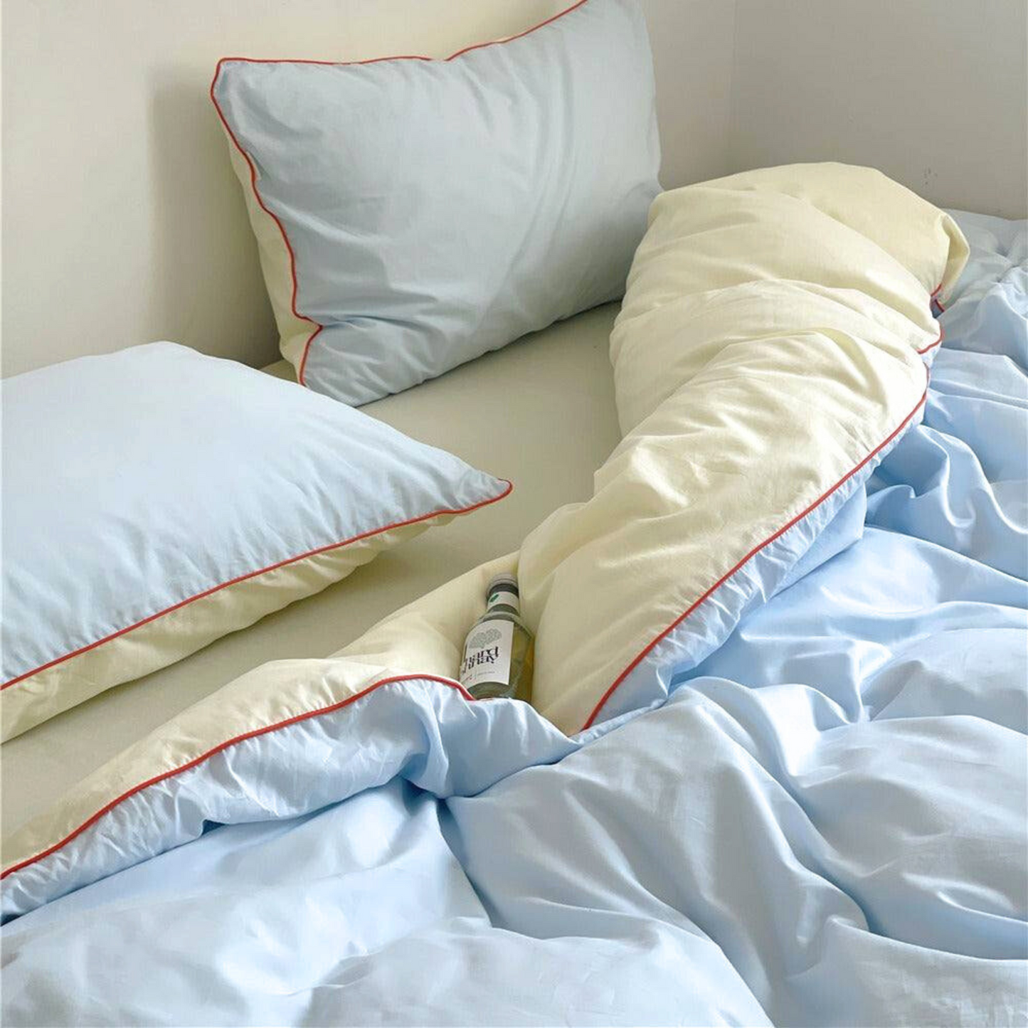 Sky Blue & Yellow Two-Tone Duvet Set - Sunshine Color Block Bedding for Bold Trendsetters