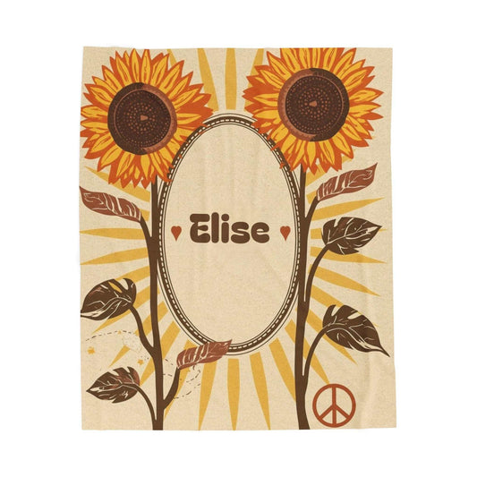 Personalized velveteen plush blanket with sunflower design and custom name for cozy home decor