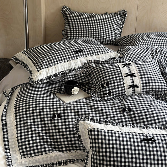 Country Chic Gingham Bedding Set with Lace Trim - Classic Comfort