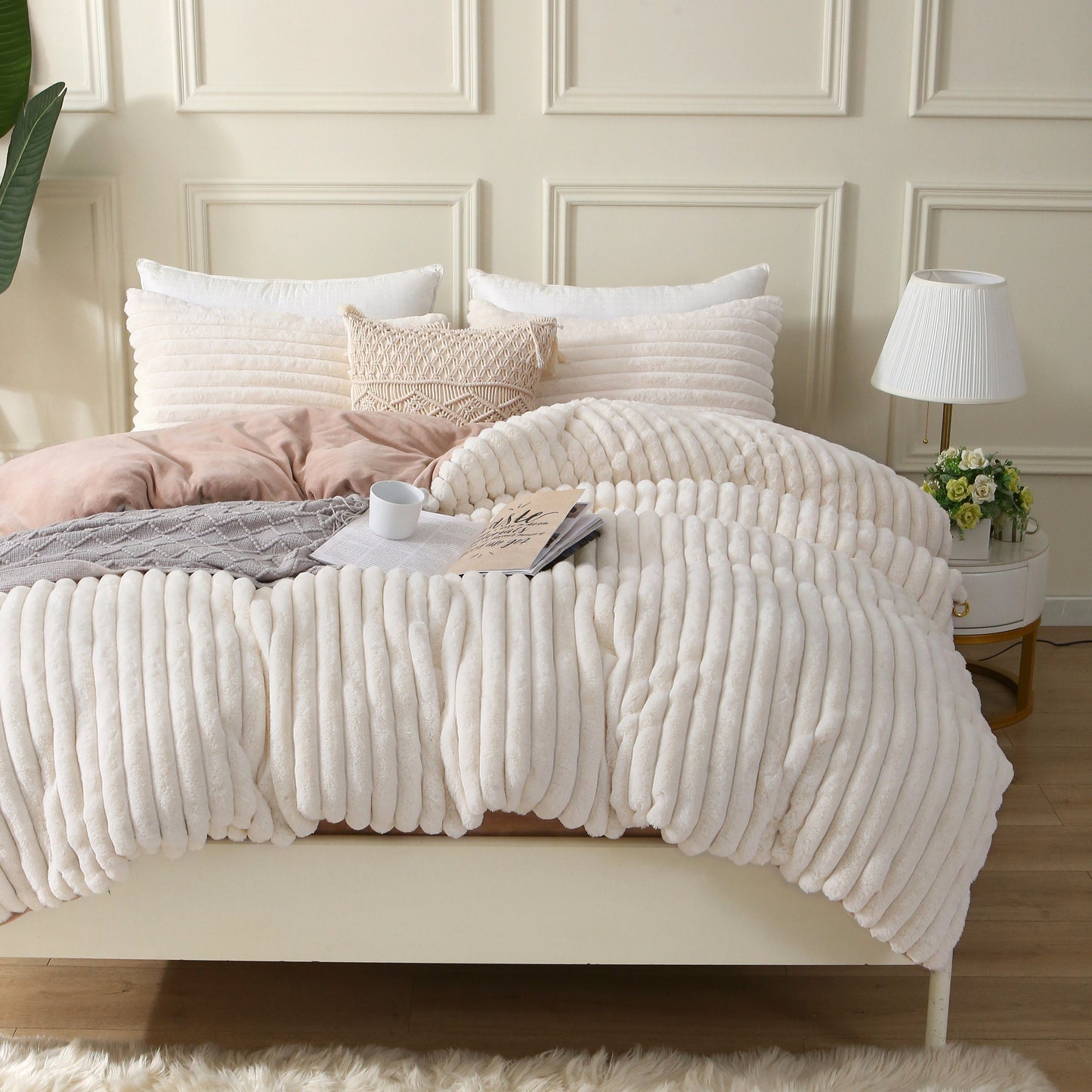 Blush Comfort Wave Textured Duvet Cover Set - Cozy & Contemporary Bedding Ensemble