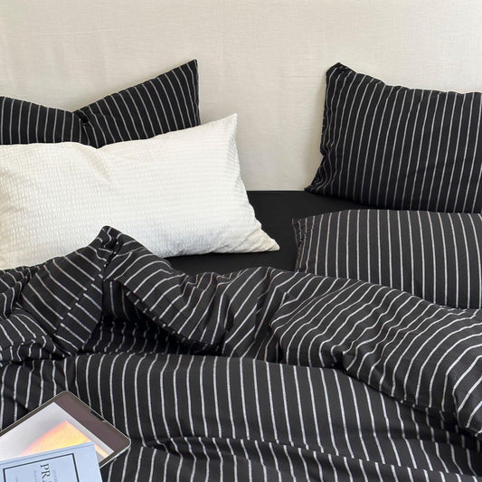 Premium Striped Cotton Duvet Cover Set - Black & White Luxury Bedding with Pillow Shams, Hypoallergenic, Breathable - Queen/King Size Available